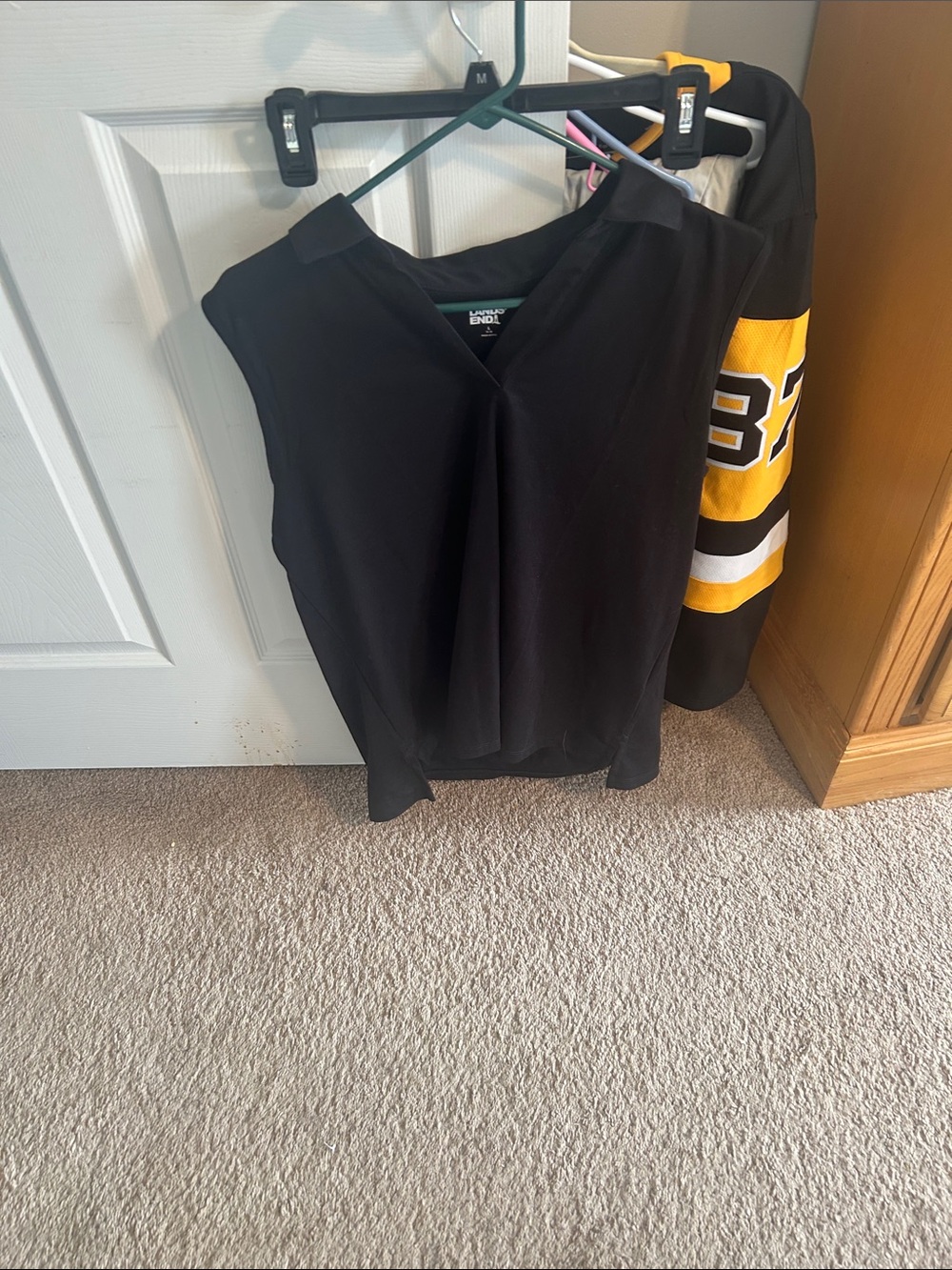 Lands' End Black V-Neck Draped Sleeveless Tank